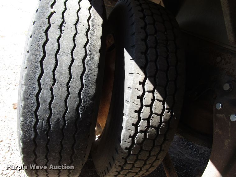 image for item DG1395 1992 Kenworth T600 dump truck