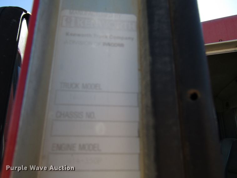 image for item DG1395 1992 Kenworth T600 dump truck