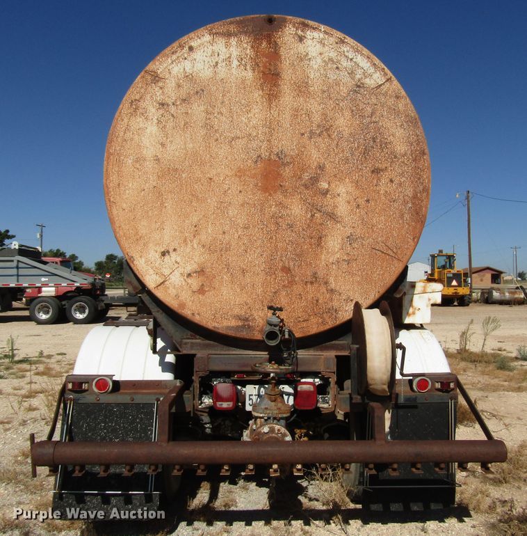 image for item DG1396 1980 Mack tank truck