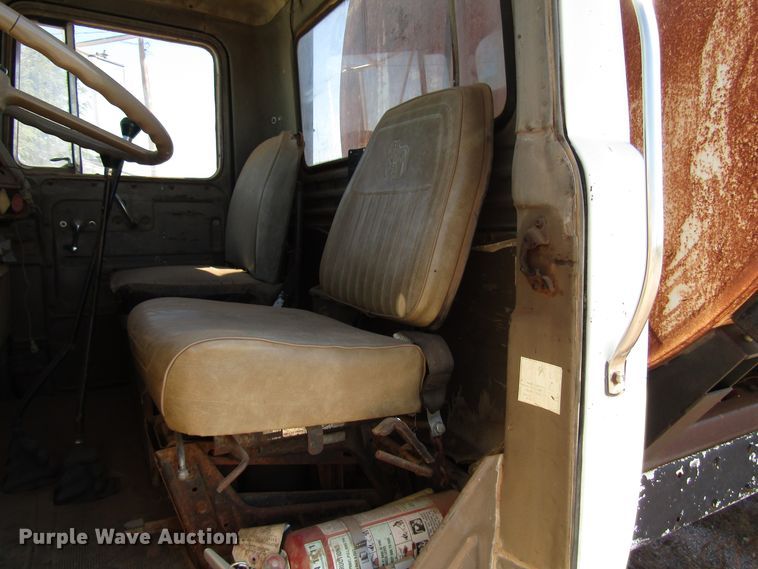 image for item DG1396 1980 Mack tank truck