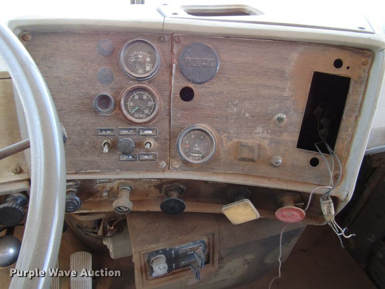 image for item DG1396 1980 Mack tank truck