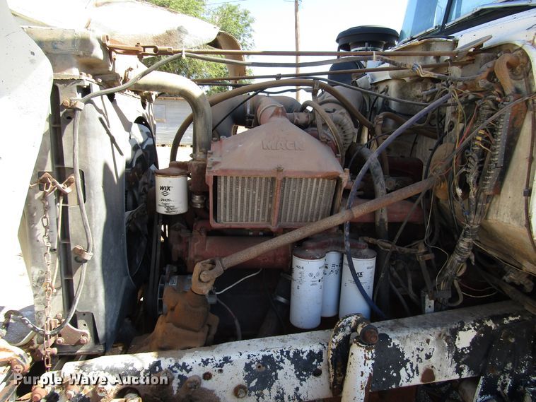 image for item DG1396 1980 Mack tank truck