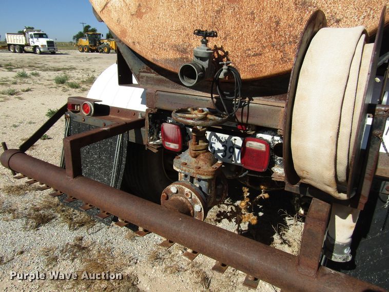 image for item DG1396 1980 Mack tank truck