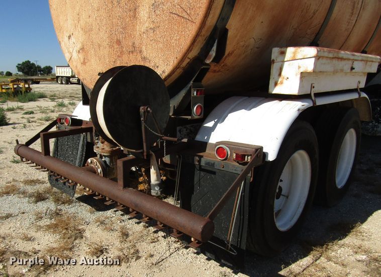 image for item DG1396 1980 Mack tank truck