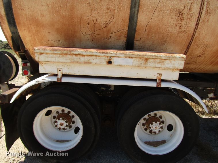 image for item DG1396 1980 Mack tank truck