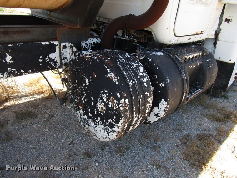 image for item DG1396 1980 Mack tank truck