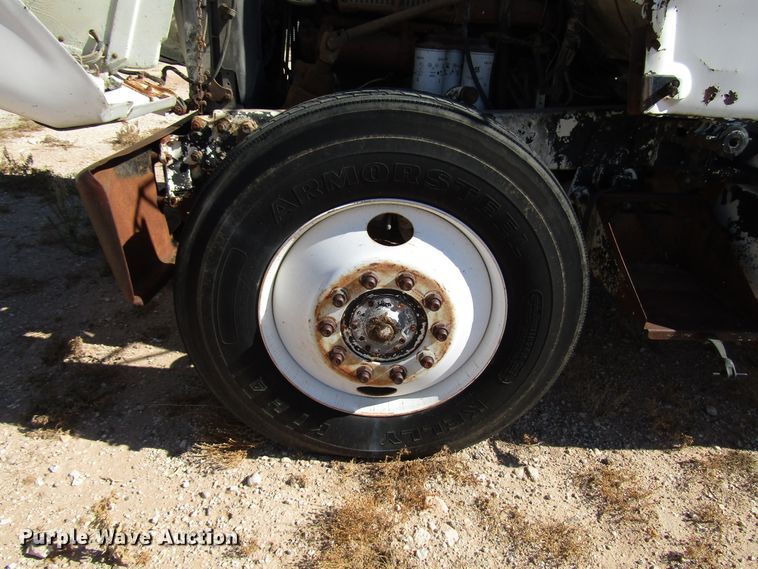 image for item DG1396 1980 Mack tank truck