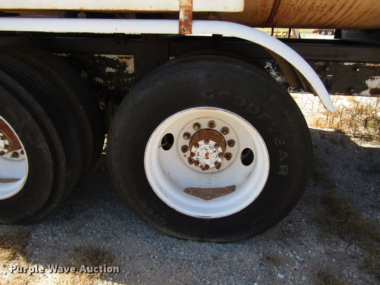 image for item DG1396 1980 Mack tank truck