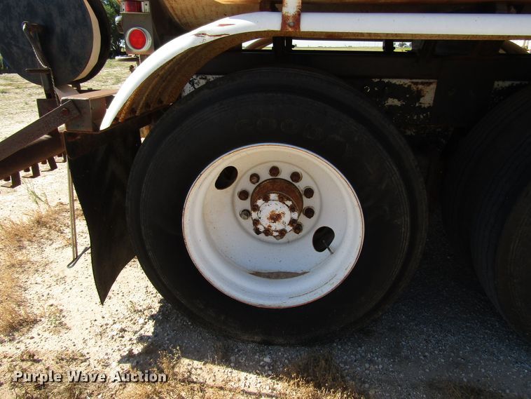 image for item DG1396 1980 Mack tank truck