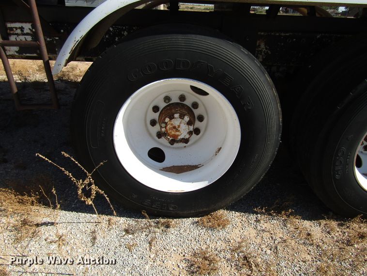 image for item DG1396 1980 Mack tank truck