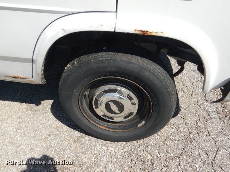 image for item DG4917 1991 Chevrolet G10 van