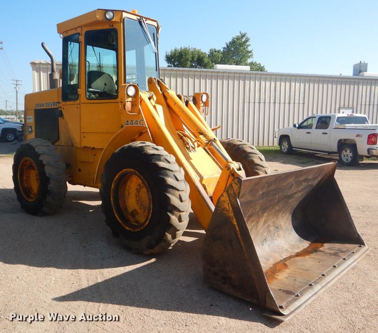 image for item DG4925 1983 John Deere 444C wheel loader