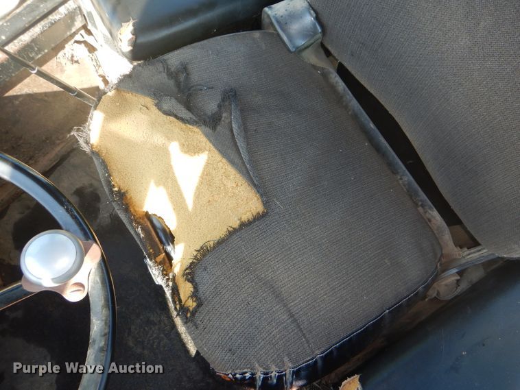 image for item DG4925 1983 John Deere 444C wheel loader