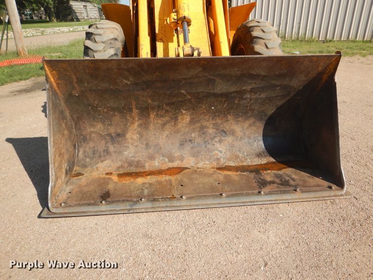 image for item DG4925 1983 John Deere 444C wheel loader