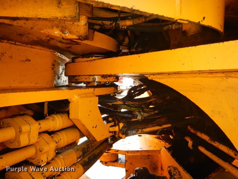 image for item DG4925 1983 John Deere 444C wheel loader