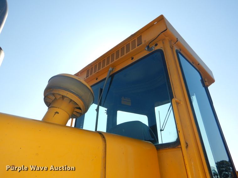 image for item DG4925 1983 John Deere 444C wheel loader