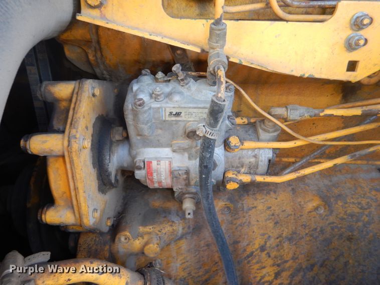 image for item DG4925 1983 John Deere 444C wheel loader