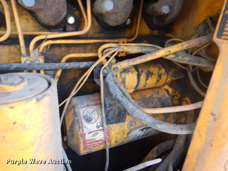 image for item DG4925 1983 John Deere 444C wheel loader