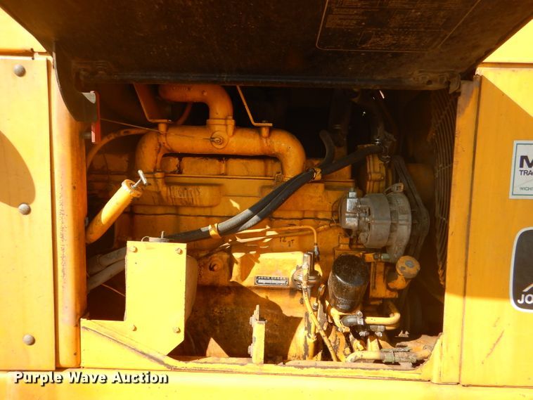image for item DG4925 1983 John Deere 444C wheel loader
