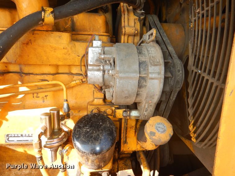 image for item DG4925 1983 John Deere 444C wheel loader