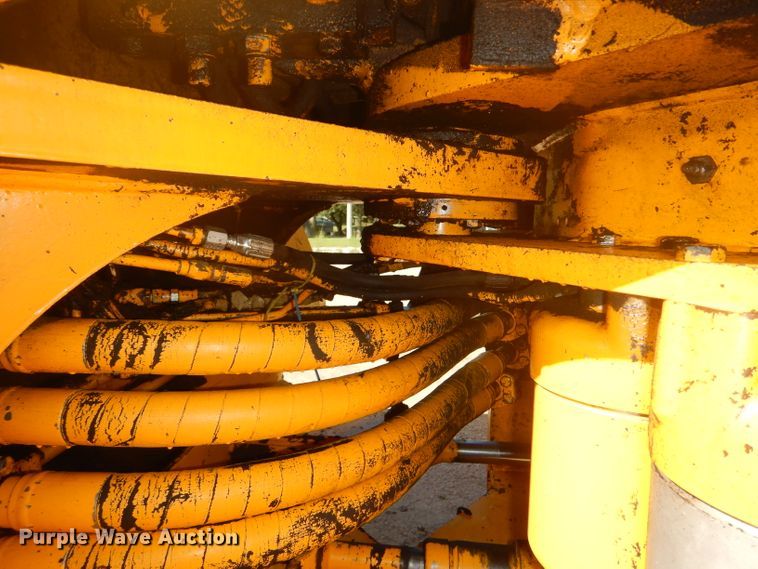 image for item DG4925 1983 John Deere 444C wheel loader