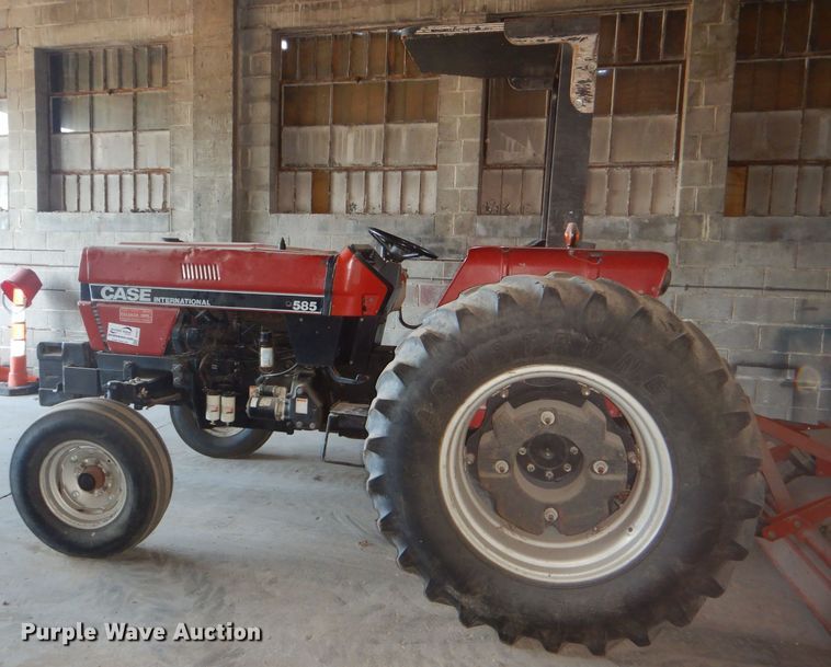 image for item DG4927 1989 Case IH 585 tractor