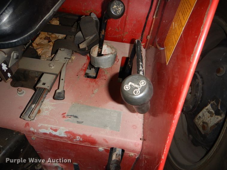 image for item DG4927 1989 Case IH 585 tractor