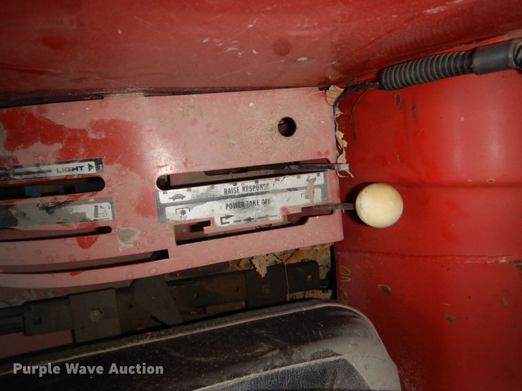 image for item DG4927 1989 Case IH 585 tractor