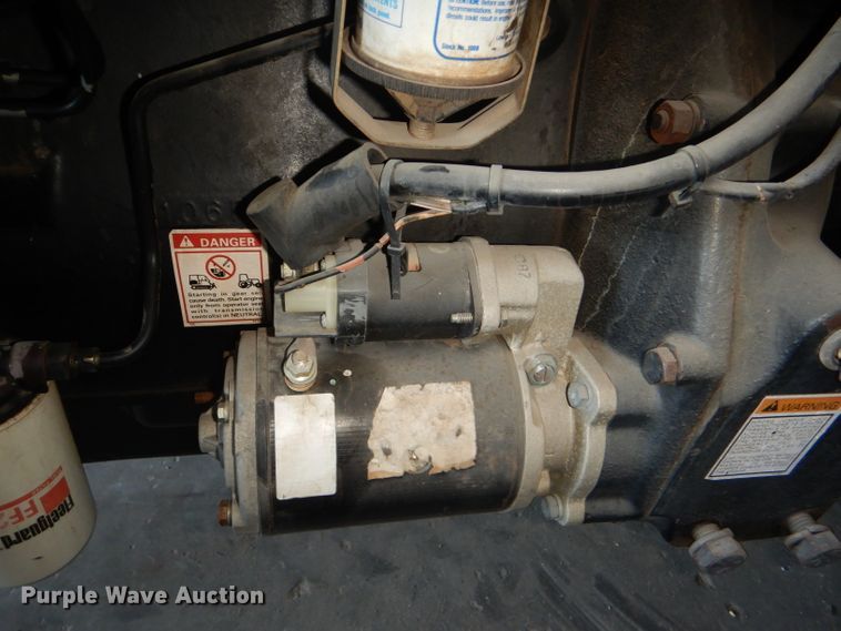 image for item DG4927 1989 Case IH 585 tractor