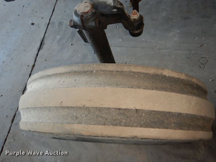 image for item DG4927 1989 Case IH 585 tractor