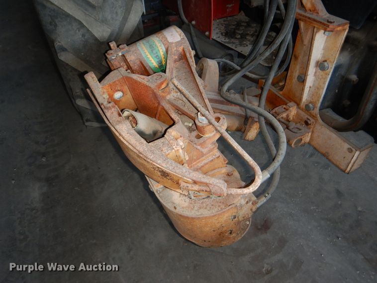 image for item DG4927 1989 Case IH 585 tractor