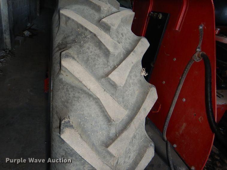 image for item DG4927 1989 Case IH 585 tractor