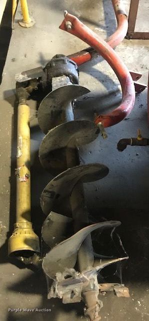 image for item DG4927 1989 Case IH 585 tractor