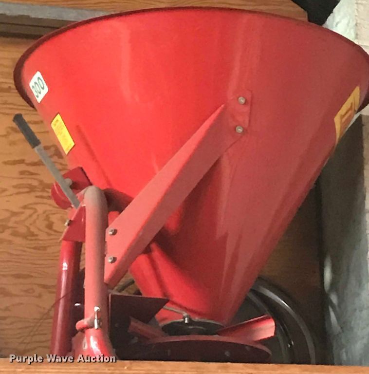 image for item DG4927 1989 Case IH 585 tractor