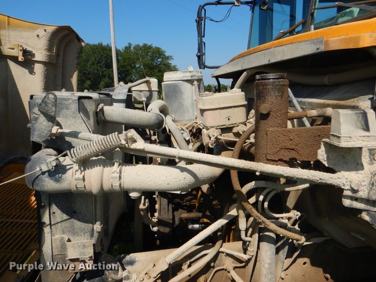 image for item DG4932 1999 Chevrolet B7 Blue Bird school bus