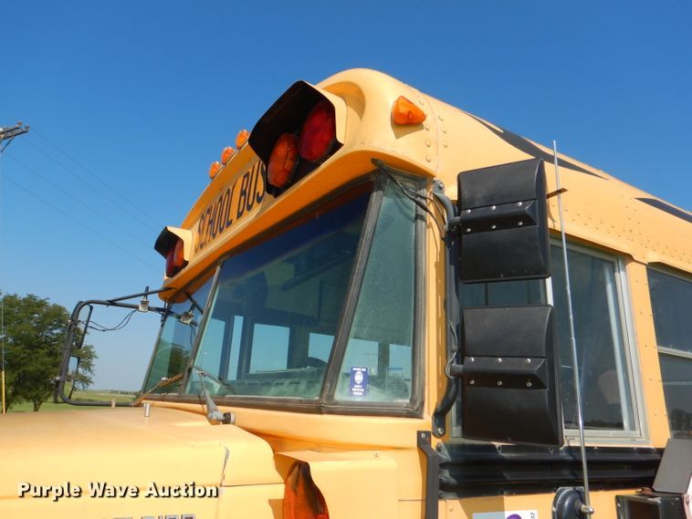 image for item DG4932 1999 Chevrolet B7 Blue Bird school bus