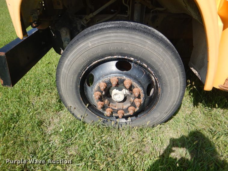 image for item DG4932 1999 Chevrolet B7 Blue Bird school bus