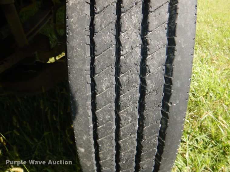 image for item DG4932 1999 Chevrolet B7 Blue Bird school bus