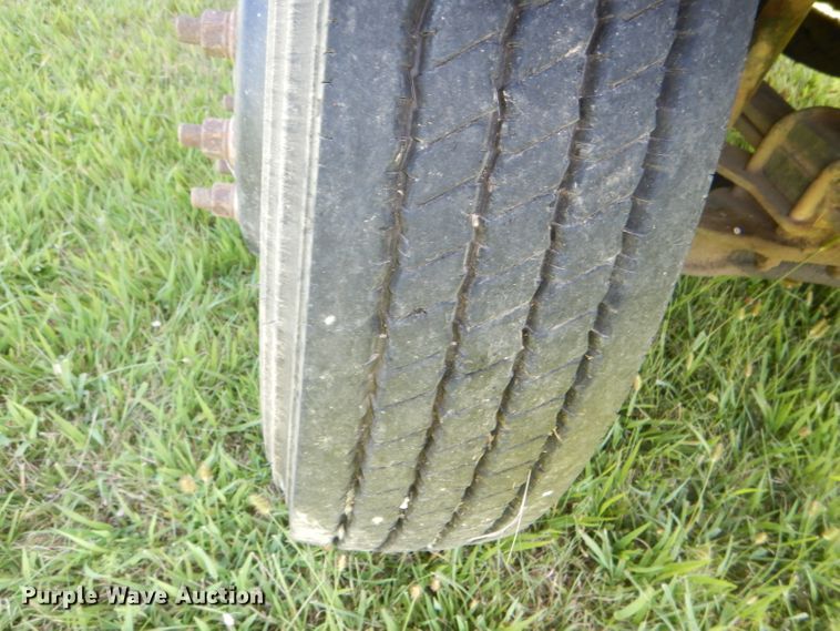 image for item DG4932 1999 Chevrolet B7 Blue Bird school bus