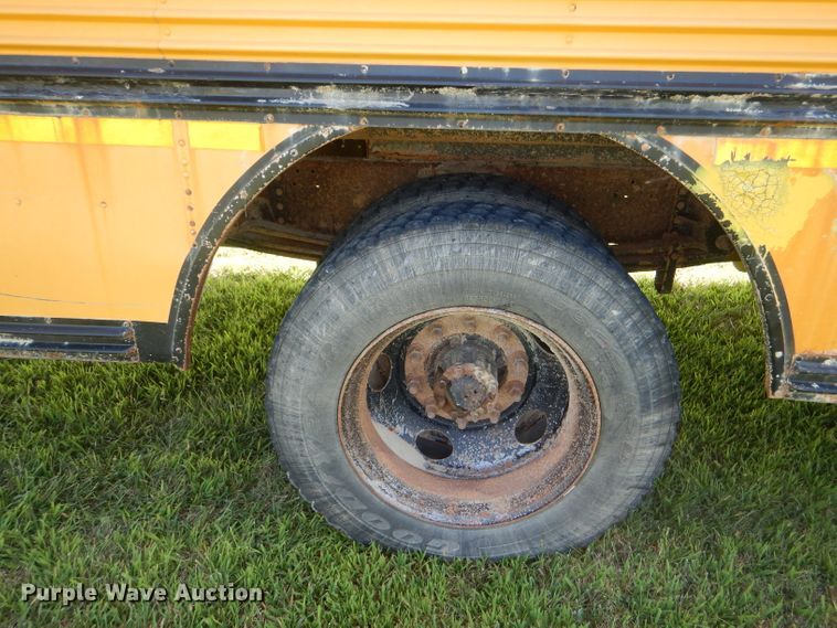 image for item DG4932 1999 Chevrolet B7 Blue Bird school bus