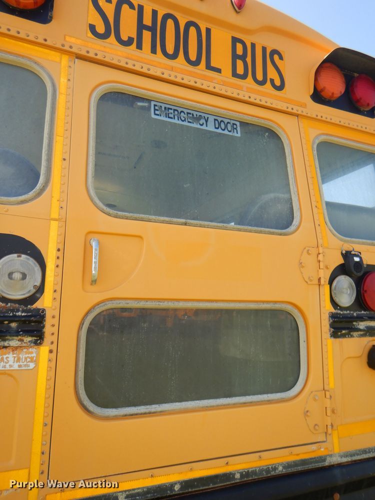 image for item DG4932 1999 Chevrolet B7 Blue Bird school bus