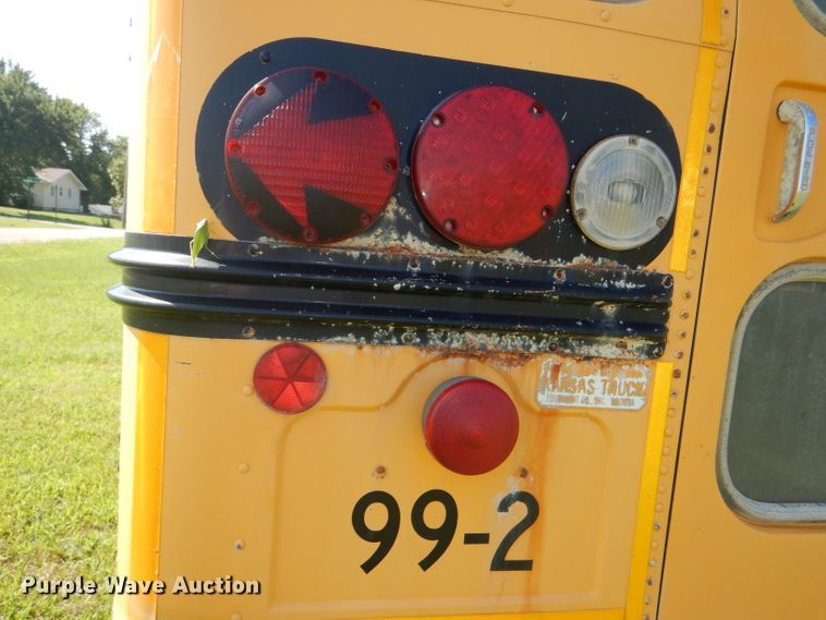 image for item DG4932 1999 Chevrolet B7 Blue Bird school bus