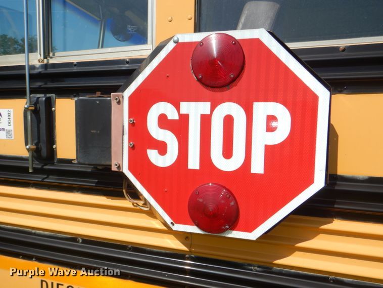 image for item DG4932 1999 Chevrolet B7 Blue Bird school bus