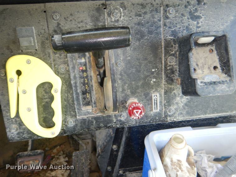 image for item DG4932 1999 Chevrolet B7 Blue Bird school bus