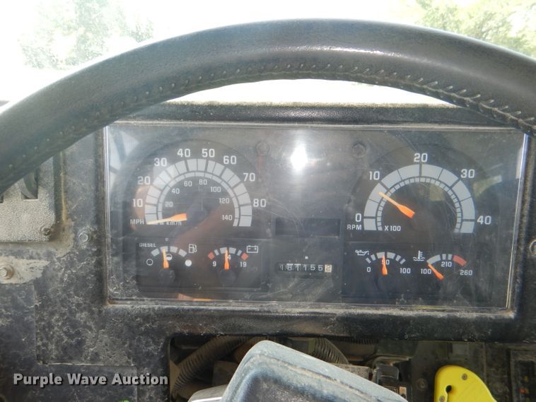 image for item DG4932 1999 Chevrolet B7 Blue Bird school bus