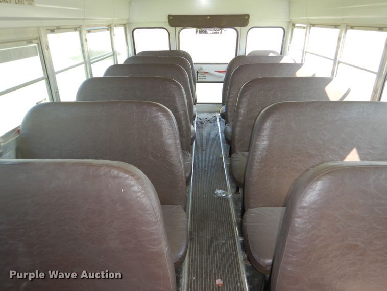 image for item DG4932 1999 Chevrolet B7 Blue Bird school bus