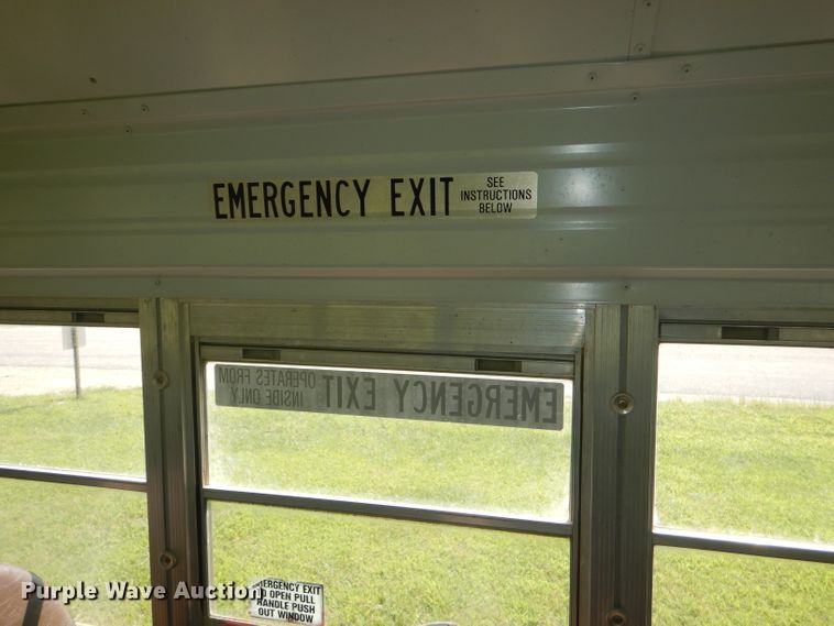 image for item DG4932 1999 Chevrolet B7 Blue Bird school bus