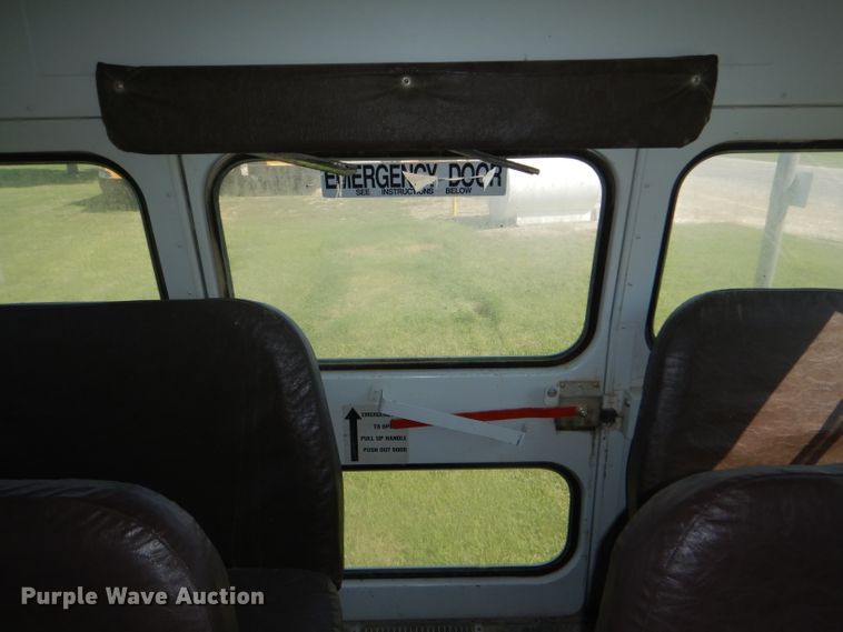 image for item DG4932 1999 Chevrolet B7 Blue Bird school bus