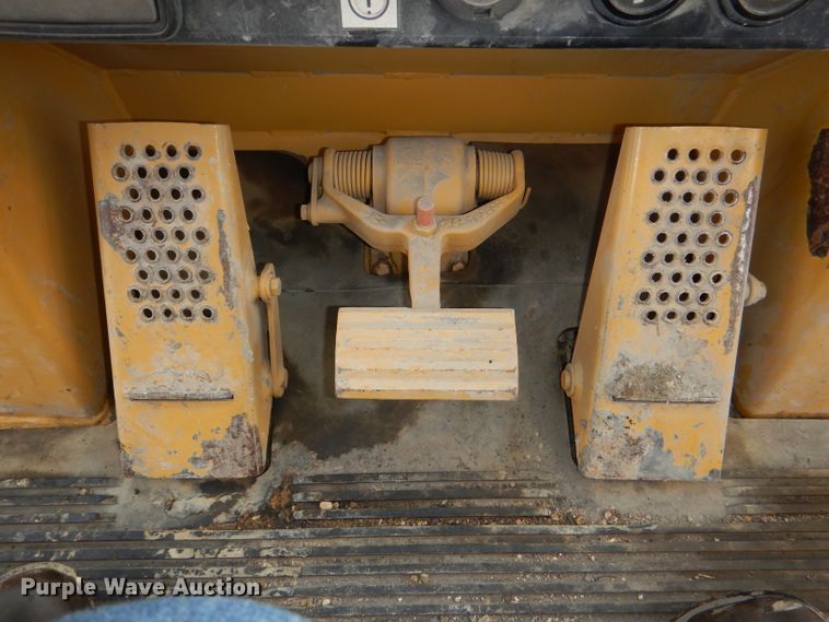 image for item DG4937 1995 Caterpillar 953B track loader