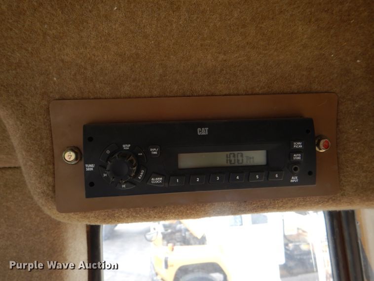 image for item DG4937 1995 Caterpillar 953B track loader